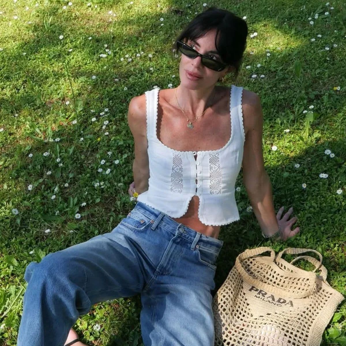  I've Done the Research—These Are the *Exact* Sandal Colours That Look Best With Blue Jeans 